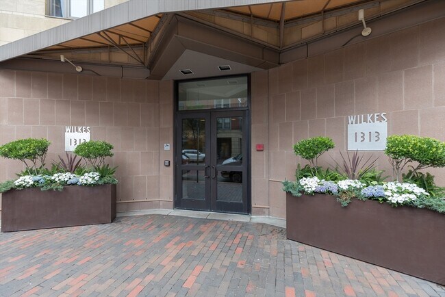 Building Photo - 1313 Washington St