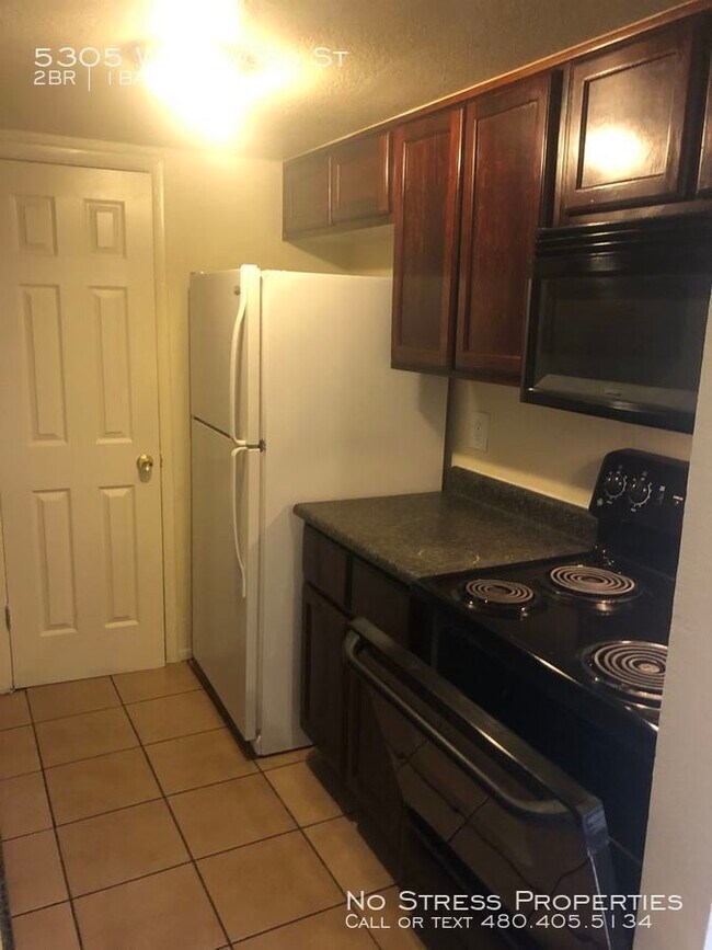 Building Photo - 2 Bedroom Town Home at 53rd Ave and McDowell!