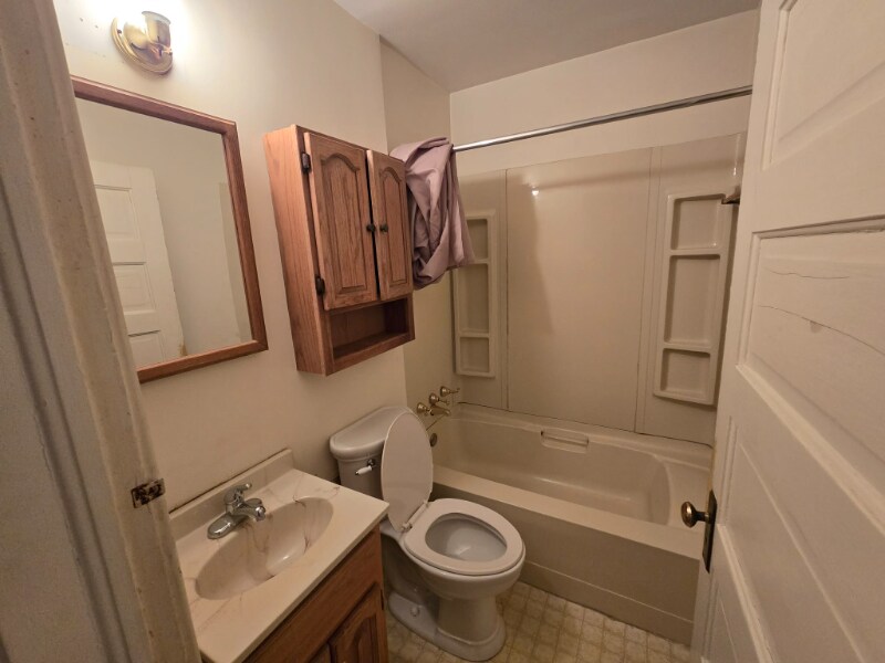 Building Photo - 2906 N Knox Ave