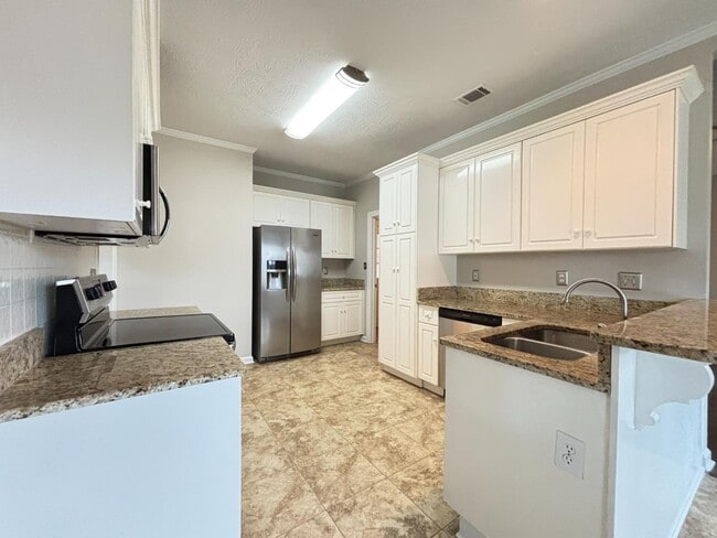 Building Photo - 4603 Brittany Dr