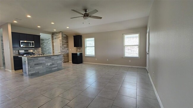 Building Photo - 3019 Erickson Manor Ct