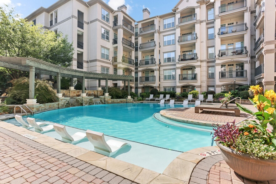 Primary Photo - Avana Uptown