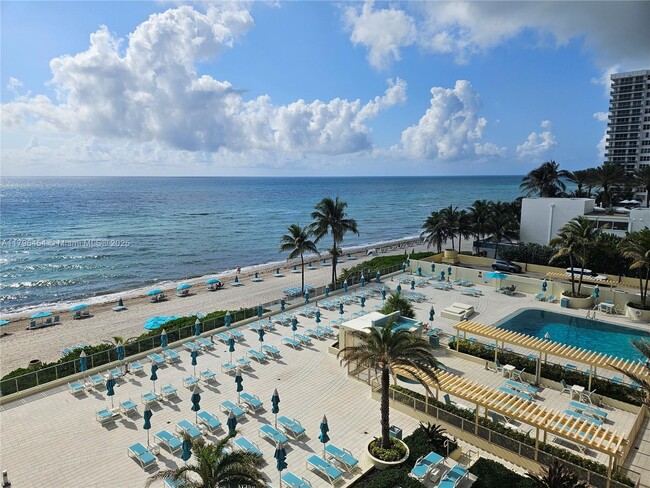Building Photo - 2501 S Ocean Dr