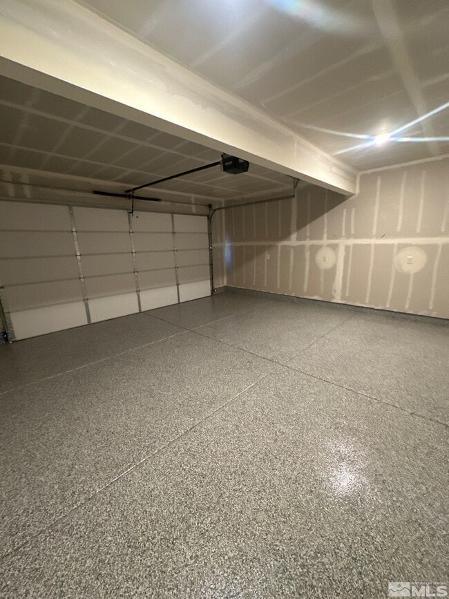 Building Photo - 420 Summer Triangle Dr