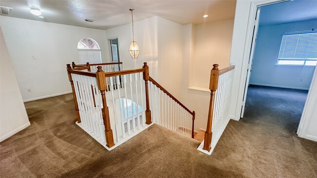 Building Photo - 13433 Hidden Valley Dr