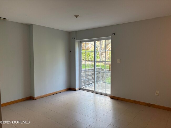Building Photo - 212 Frankfort Ave