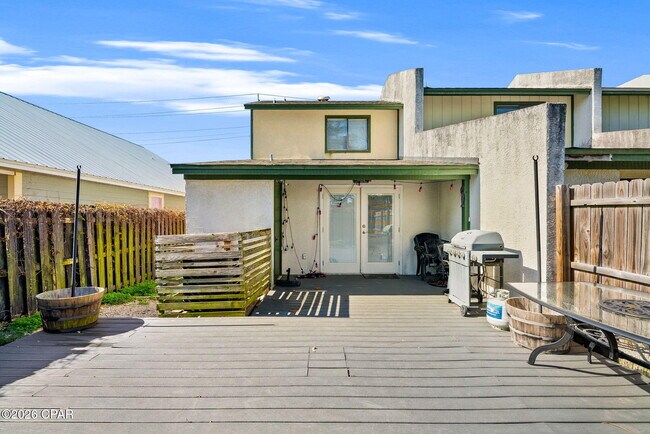 Building Photo - 6504 N Lagoon Dr