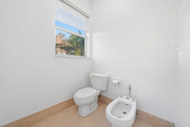 Building Photo - 16372 SW 62nd Ter