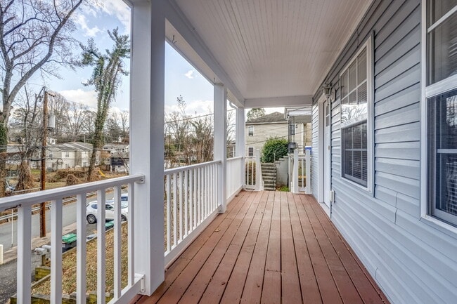 Building Photo - 3 Bedroom Duplex Minutes from UVA & Medical Center – $2,200/mo