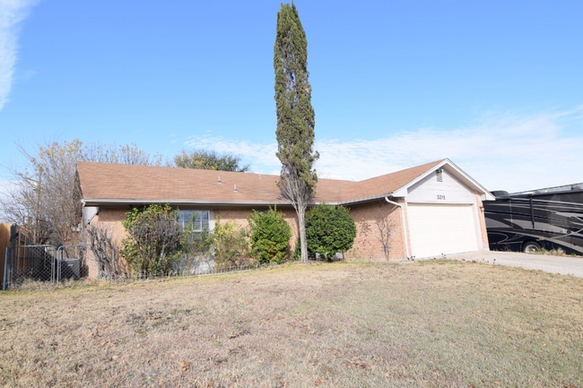 Building Photo - 3311 Johnson Dr