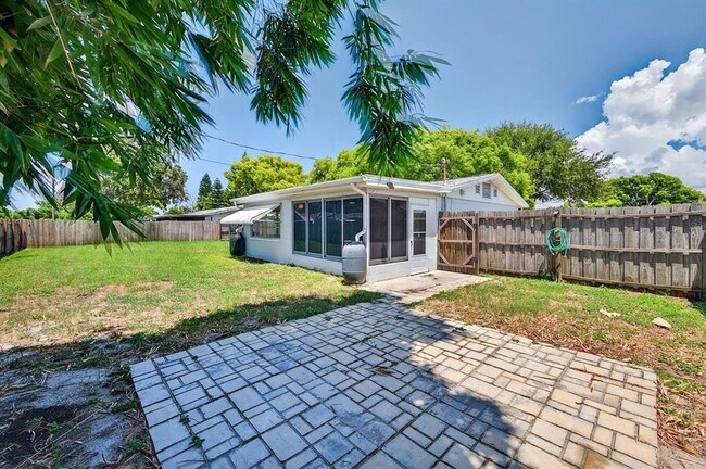 Building Photo - 3629 Bedford St