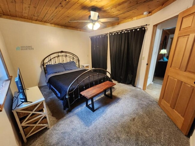 Building Photo - 4450 WA-211