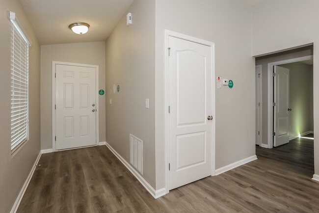 Building Photo - 3830 Julia Marie Drive