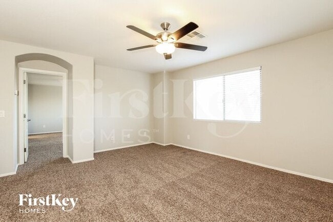 Building Photo - 835 E Bradstock Way