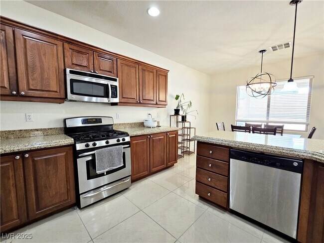 Building Photo - 125 Short Ruff Way