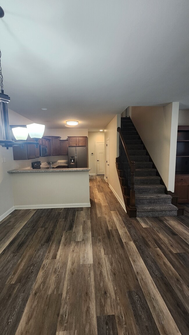 Building Photo - 1323 SE Birch Ln