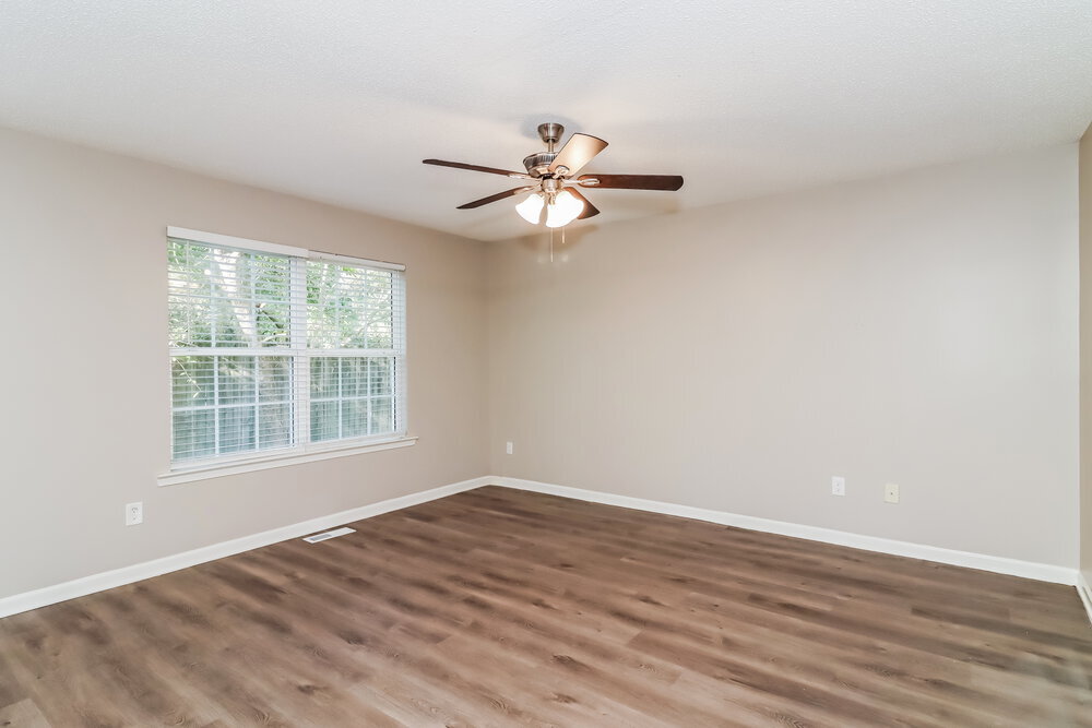 Building Photo - 69 Middlebrook Dr