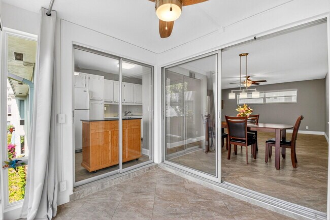 Building Photo - 18 Colonial Club Dr