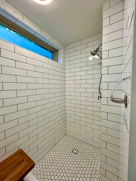 Shower - 4206 242nd St SW