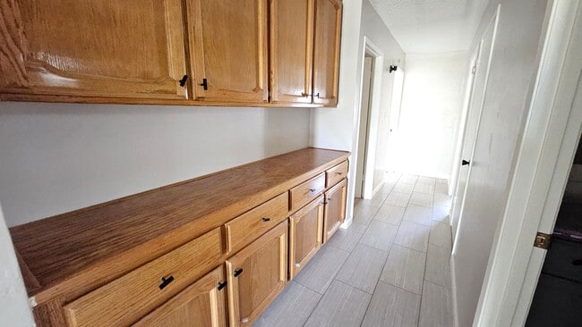 Building Photo - Irene Gem - 3bd & 2bth - SEWER & NATURAL GAS HOME!