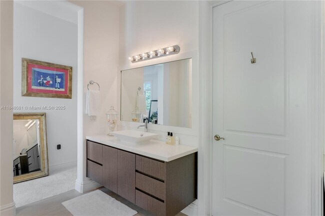 Building Photo - 10175 SW 75th Pl