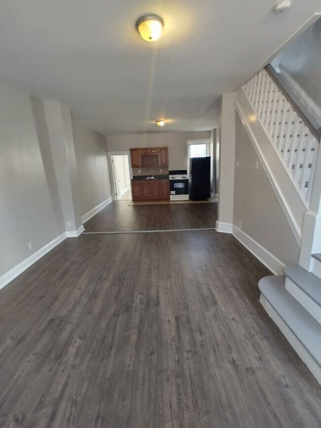 Building Photo - Spacious West Philly Home