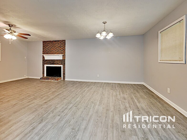 Building Photo - 3964 Cindy Dr