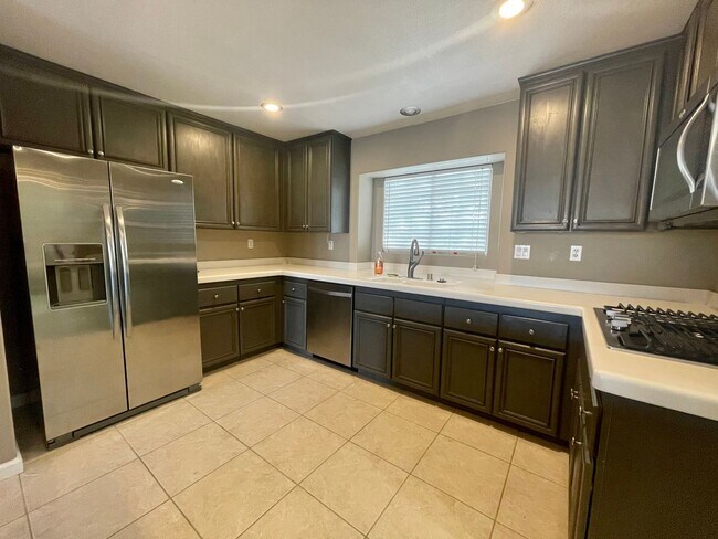 Building Photo - COMING SOON!!! Beautiful 3 Bedroom, 2 Bathroom + Den Residence in the Heart of La Quinta!
