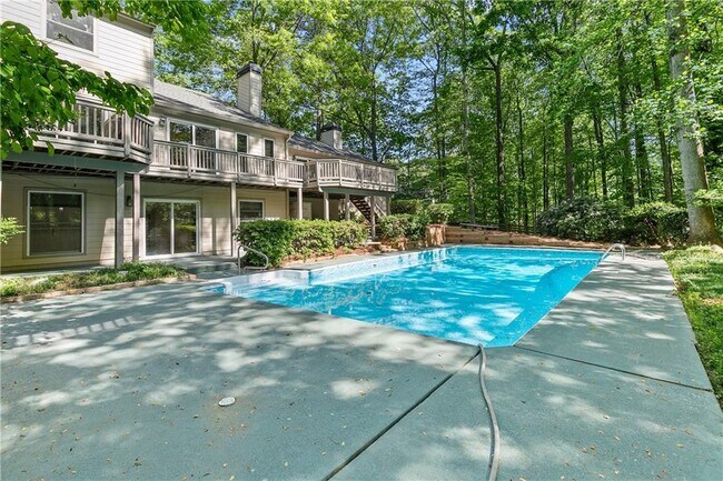 Building Photo - 755 Nile Dr