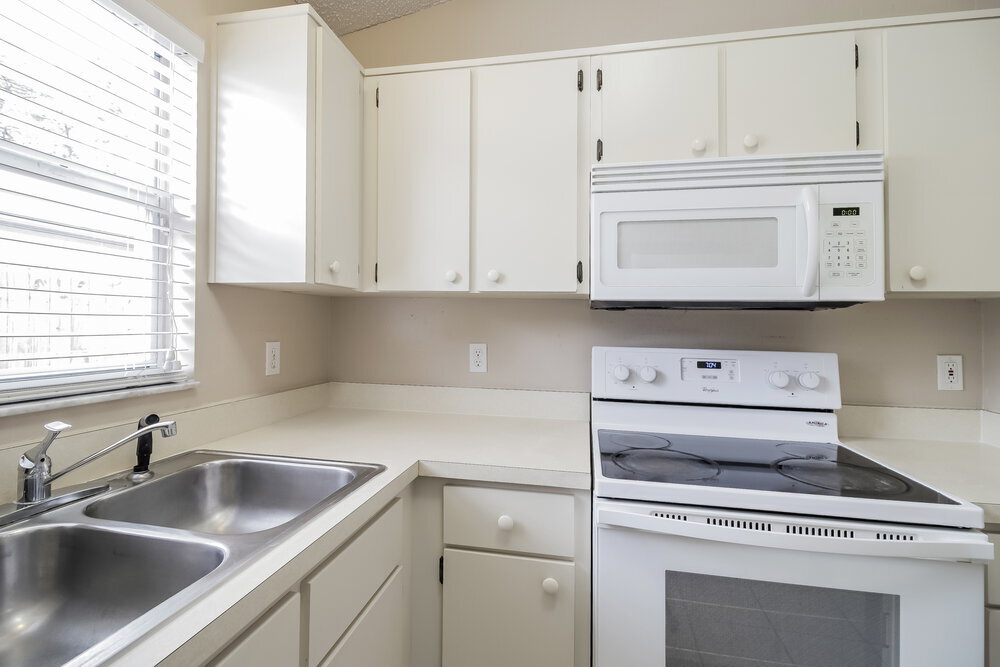 Building Photo - 2230 Justin Ave