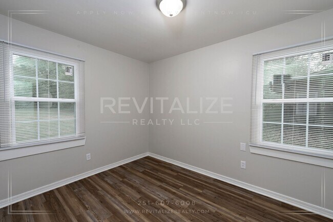 Building Photo - Cozy, Updated 3-Bedroom Home with a Shady Yard!