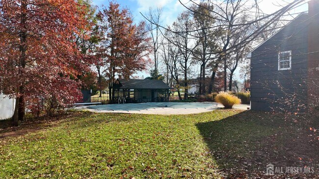 Building Photo - 221 Wyckoff Ave