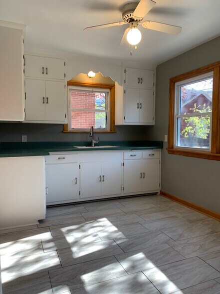 Building Photo - 2329 N 72nd St