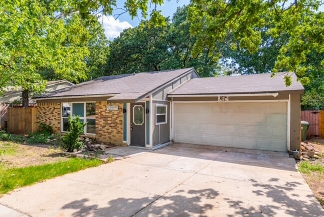 Building Photo - 5306 Lansingford Trail