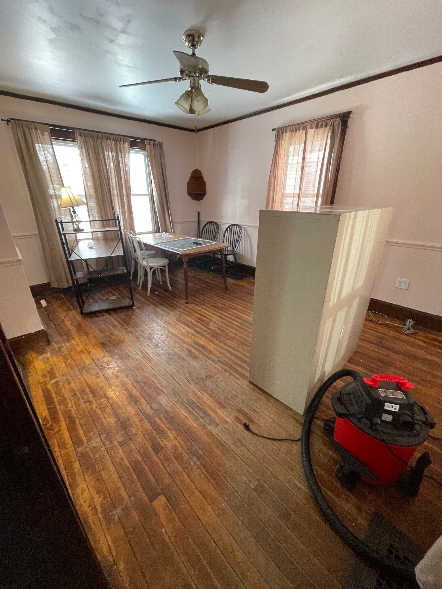 Living room (table is included in rental) - 53 Coolidge Rd