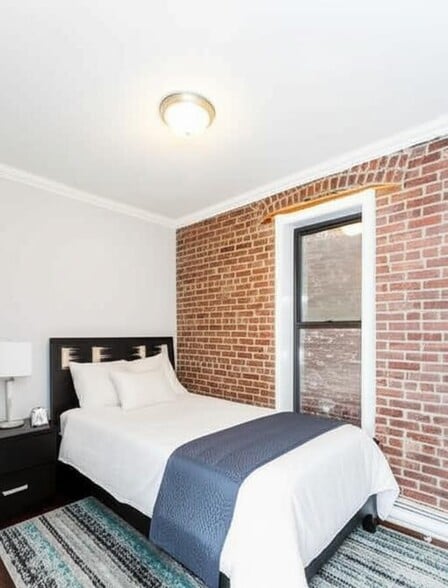 Building Photo - 434 W 52nd St