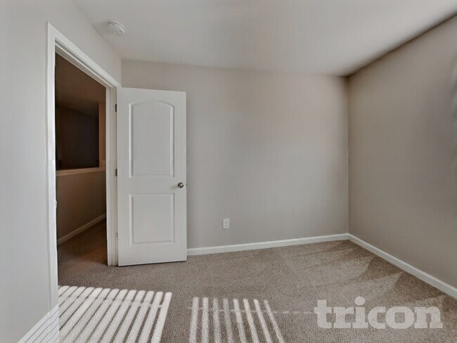 Building Photo - 1856 Northside Dr