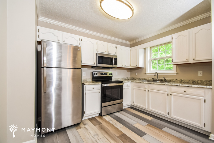 Building Photo - 4819 Shady Pine Dr