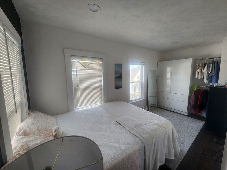 Previous Tenant - 144 Onset Ave