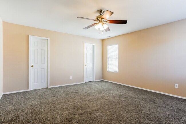 Building Photo - 1013 Lockberry Ct