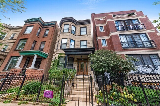 Building Photo - 3744 N Fremont St