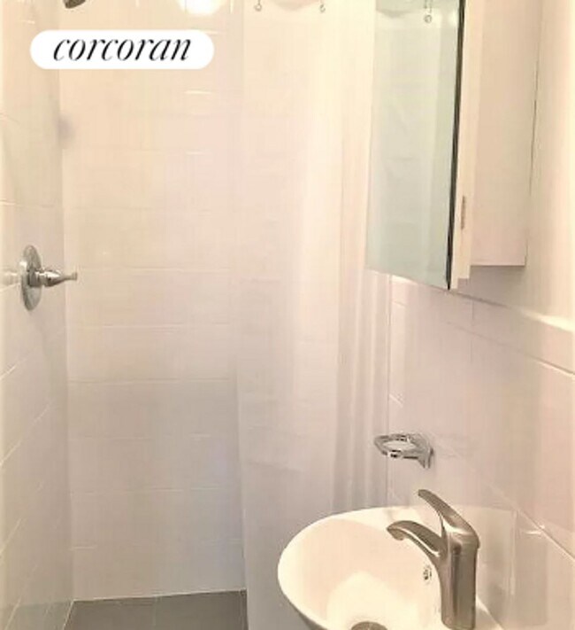 Building Photo - 601 W 174th St