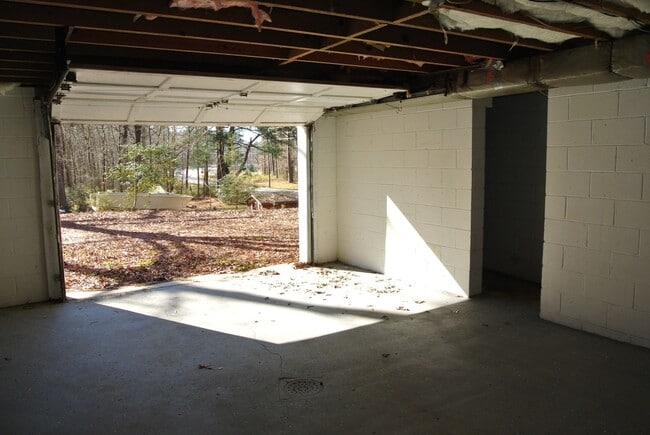 Building Photo - 1165 First Street Extension