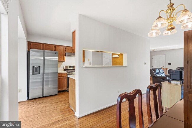 Building Photo - 45547 Hutchens Square