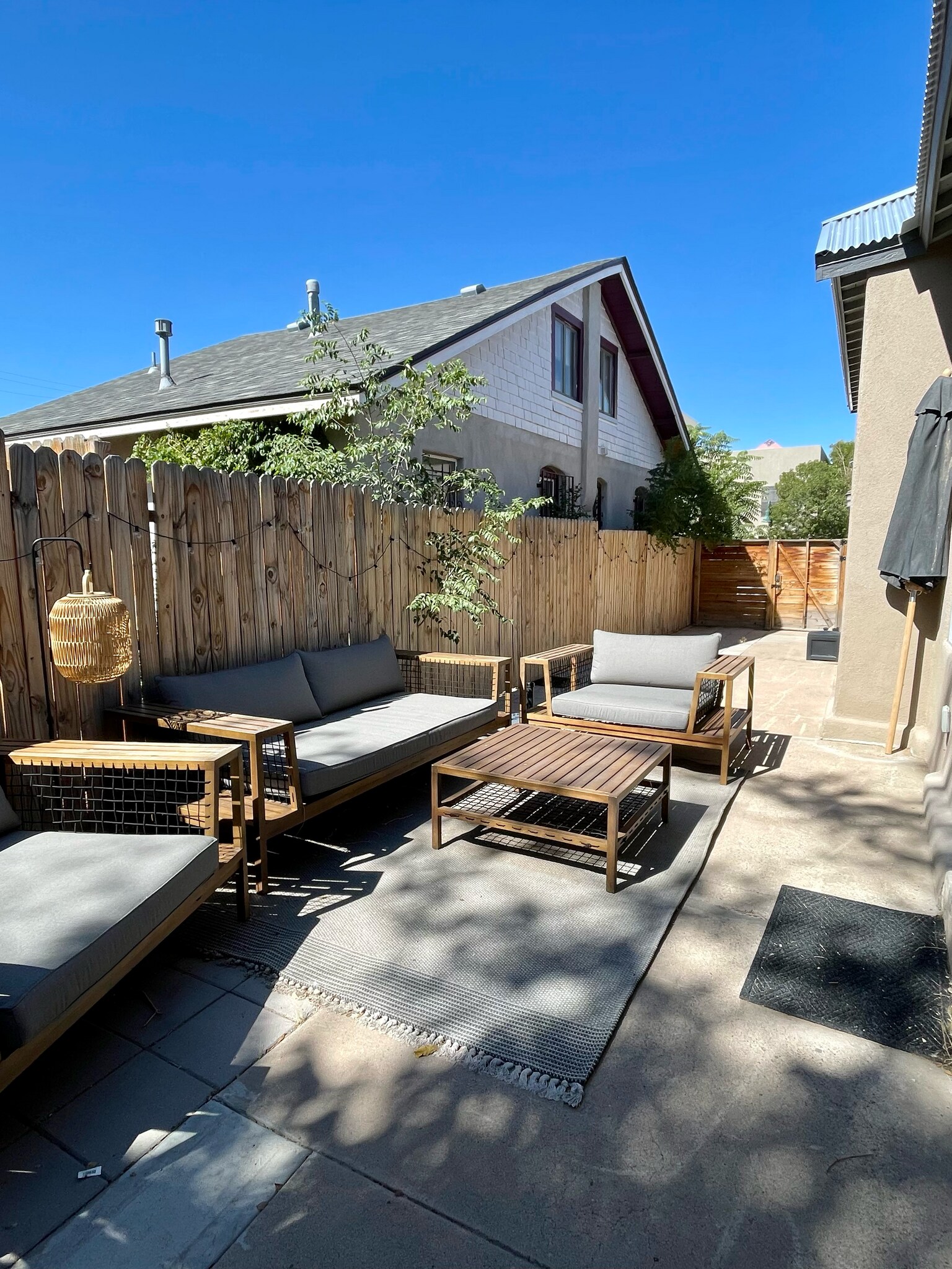 Building Photo - 308 Arno St NE