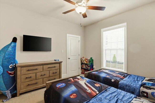 Building Photo - 5360 Spirit Rock Pl