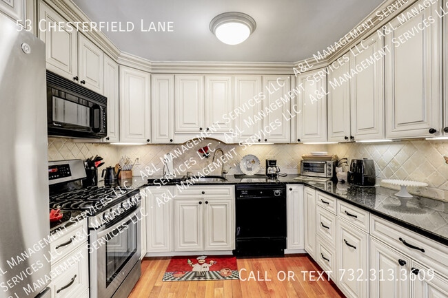 Building Photo - 53 Chesterfield Ln