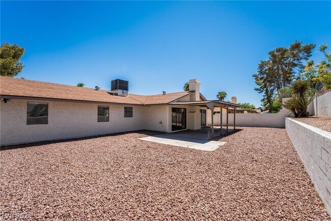 Building Photo - 2206 Heavenly View Dr