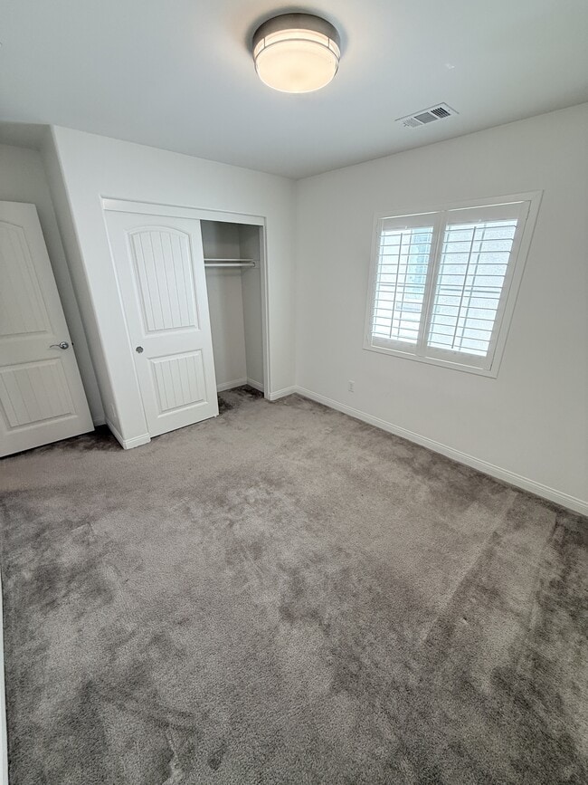 Building Photo - 672 Sage Brook Ct