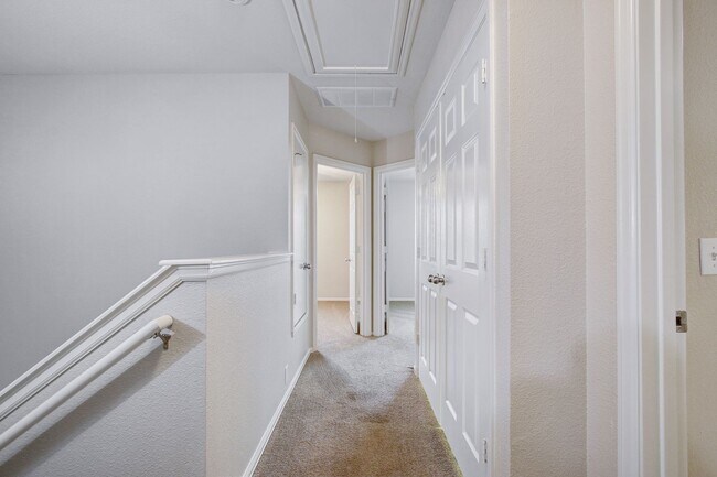 Building Photo - ***MOVE-IN SPECIAL: ONE WEEK FREE***3-Bedroom Townhouse with Open Floor Plan and Spacious Backyar...